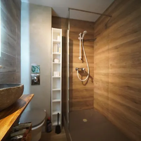 Village Parking Κασί