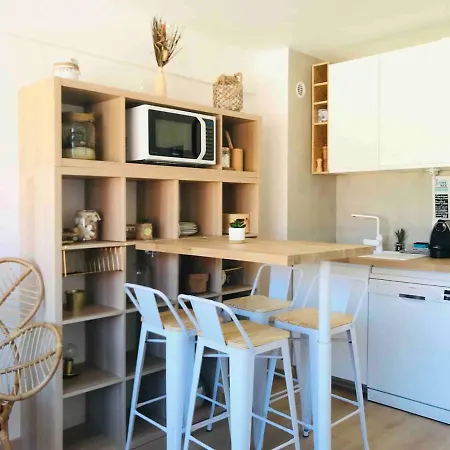 Village Parking Διαμέρισμα *