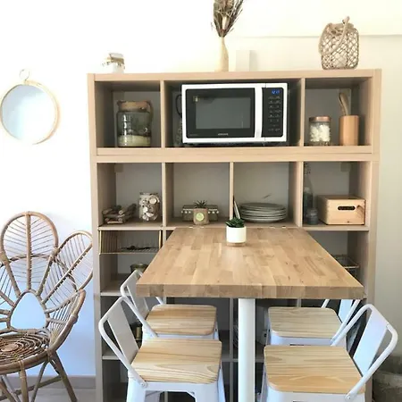 Village Parking Διαμέρισμα